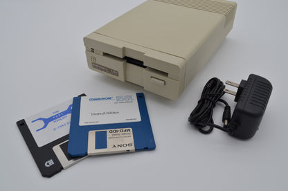 1581S - A beautiful, 100% compatible replica of Commodore's 1581 floppy disk drive